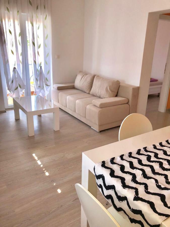 Apartment Brno Pula Luaran gambar